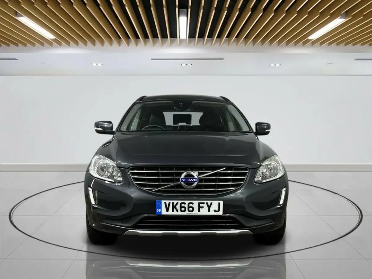 2016-volvo-xc60-20td-d4-se-nav-geartronic-big-1