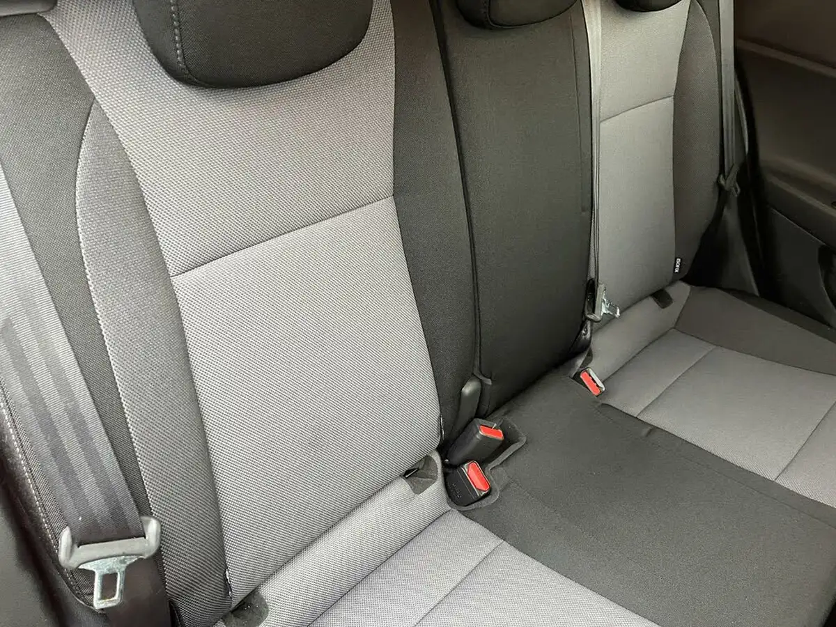 2018-hyundai-i20-12-premium-nav-mpi-isg-hatchback-5d-big-12