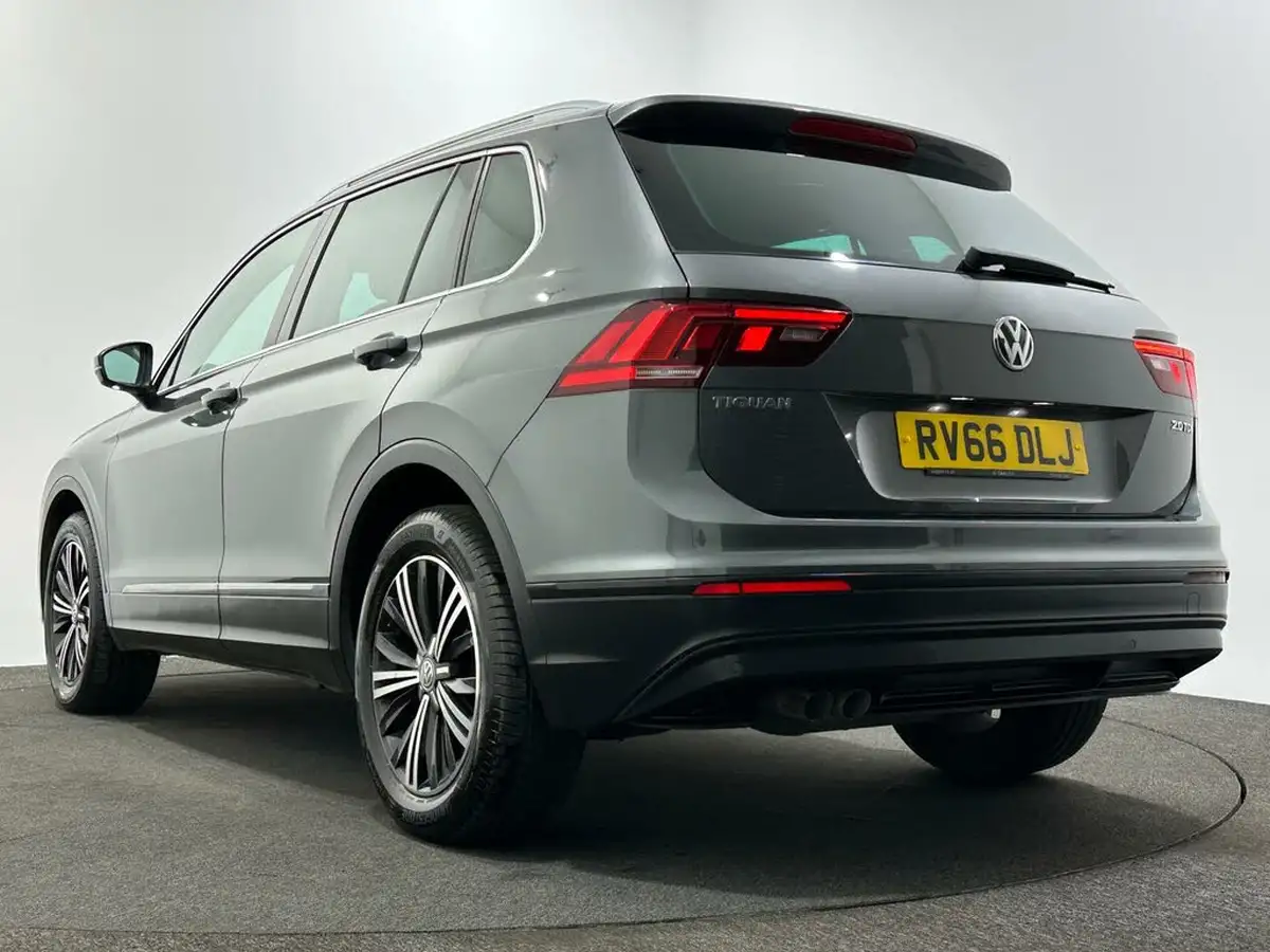 2016-volkswagen-tiguan-20tdi-se-navigation-150ps-bmt-big-49