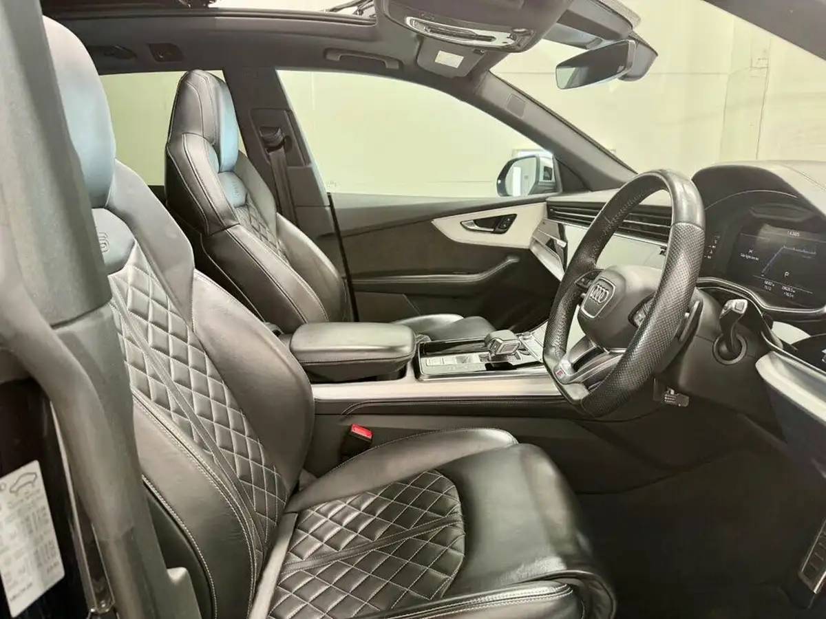 2020-audi-sq8-40tdi-big-11