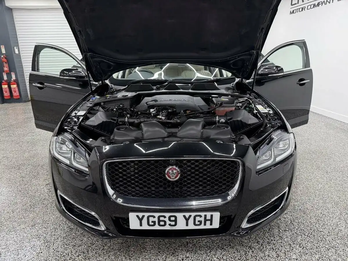 2019-jaguar-xj-series-30td-xj-xj50-swb-big-15