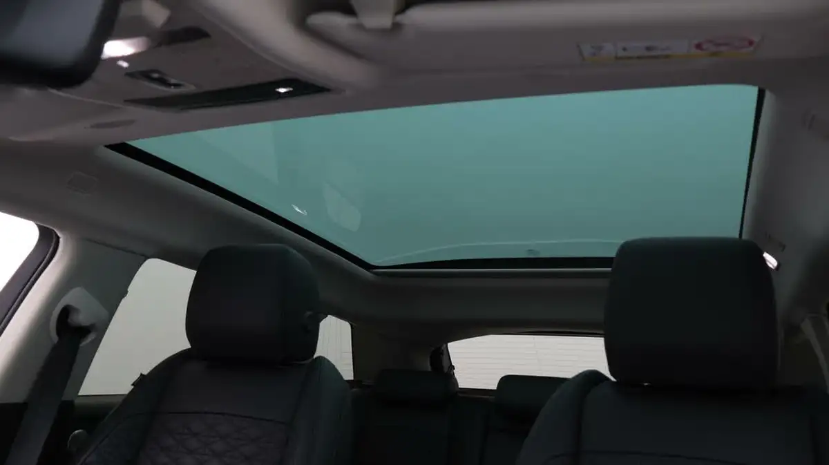 2022-land-rover-range-rover-evoque-15-p300e-autobiography-big-27