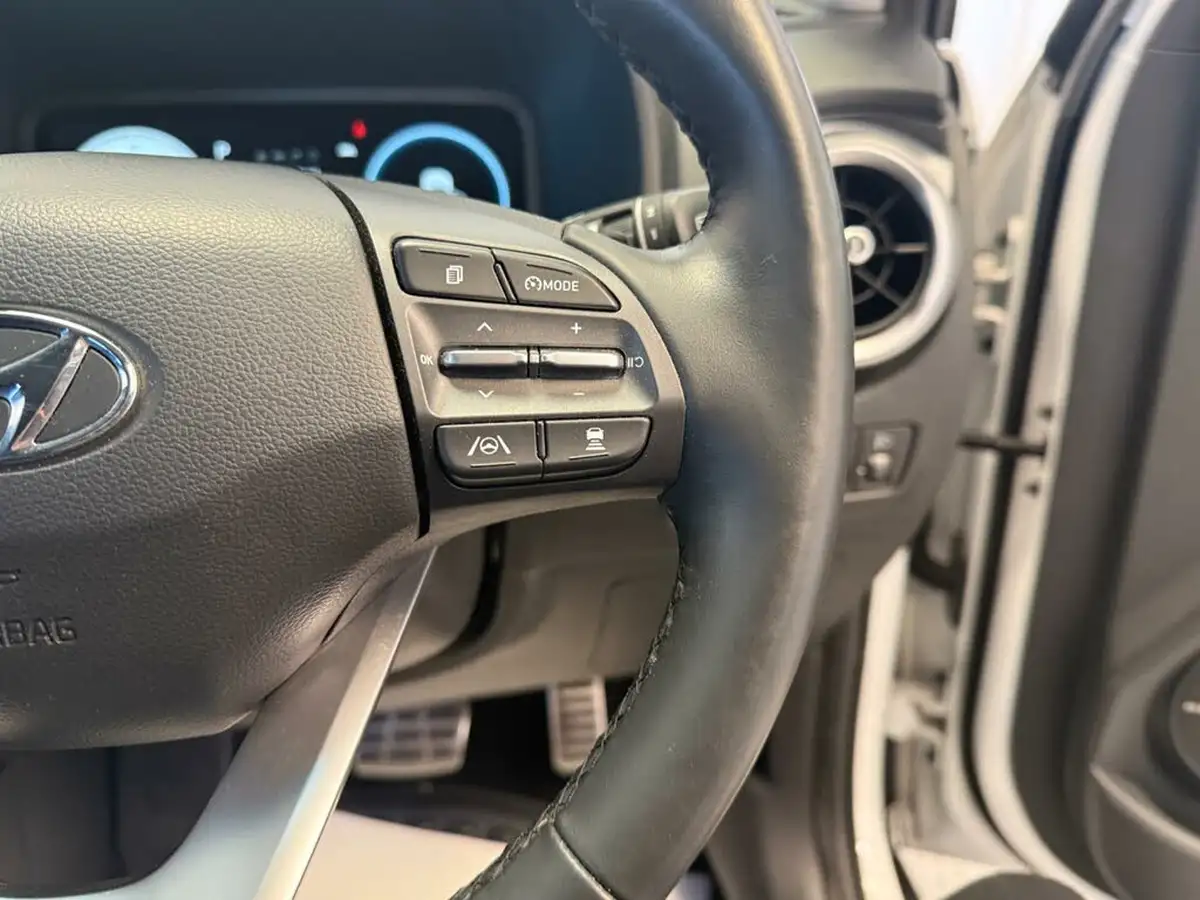 2021-hyundai-kona-e-premium-204ps-64kwh-7kw-obc-big-22