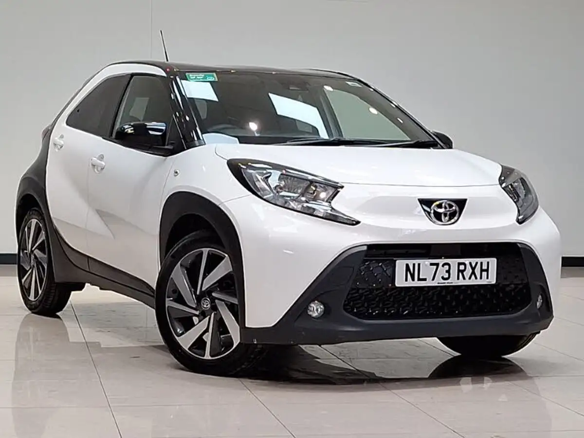 2023-toyota-aygo-x-10-vvt-i-edge-big-0