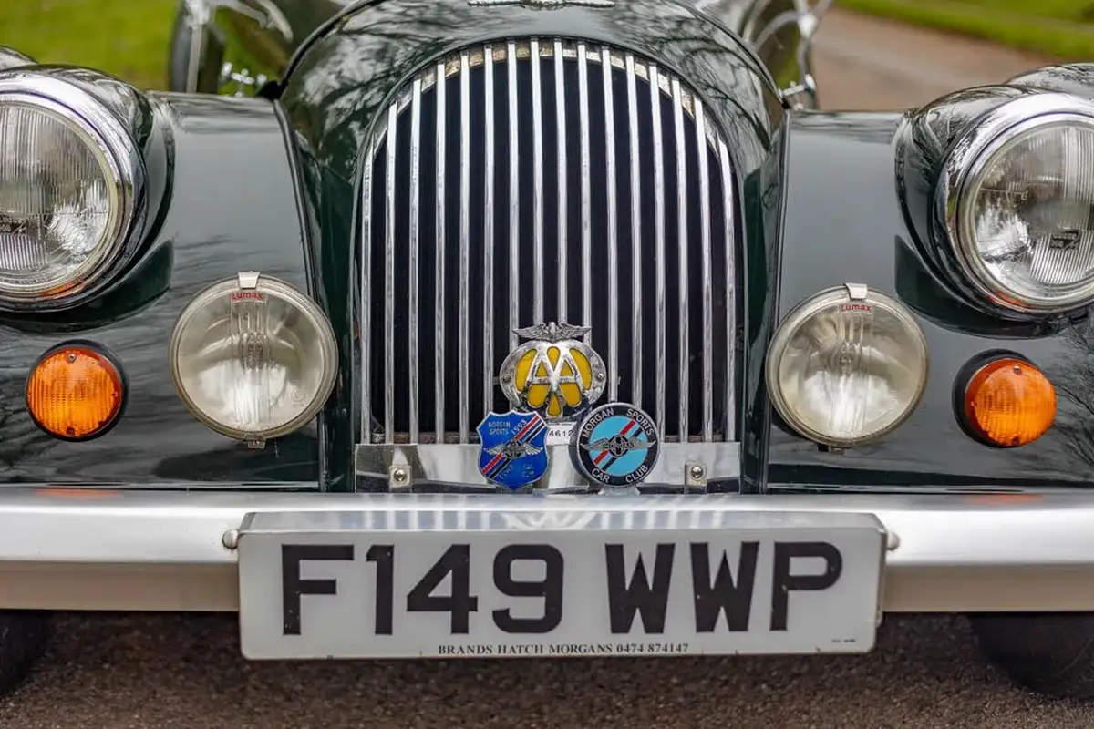 1989-morgan-plus-8-35-2-seat-big-42