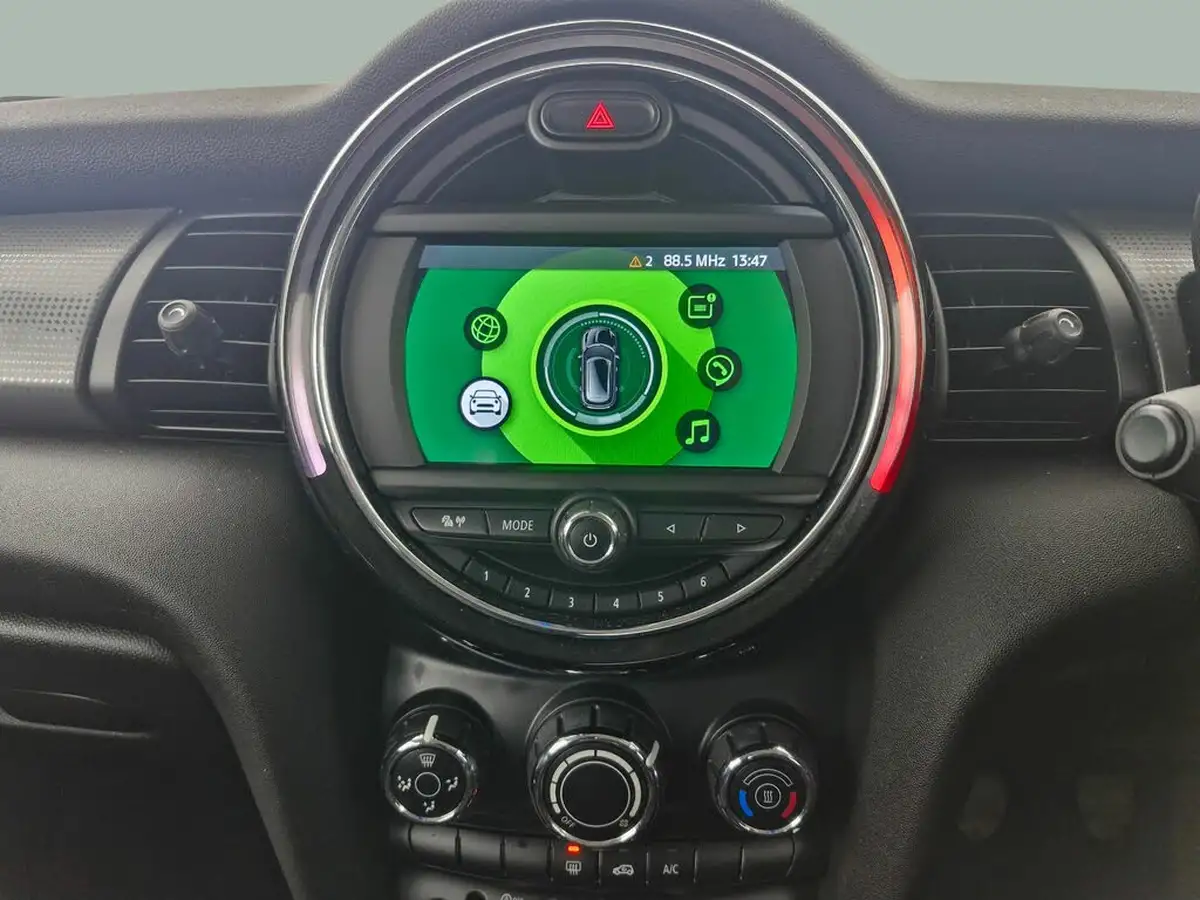 2020-mini-countryman-15-cooper-classic-big-23