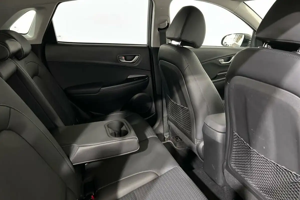 2019-hyundai-kona-10-t-gdi-premium-se-1-tone-roof-big-39