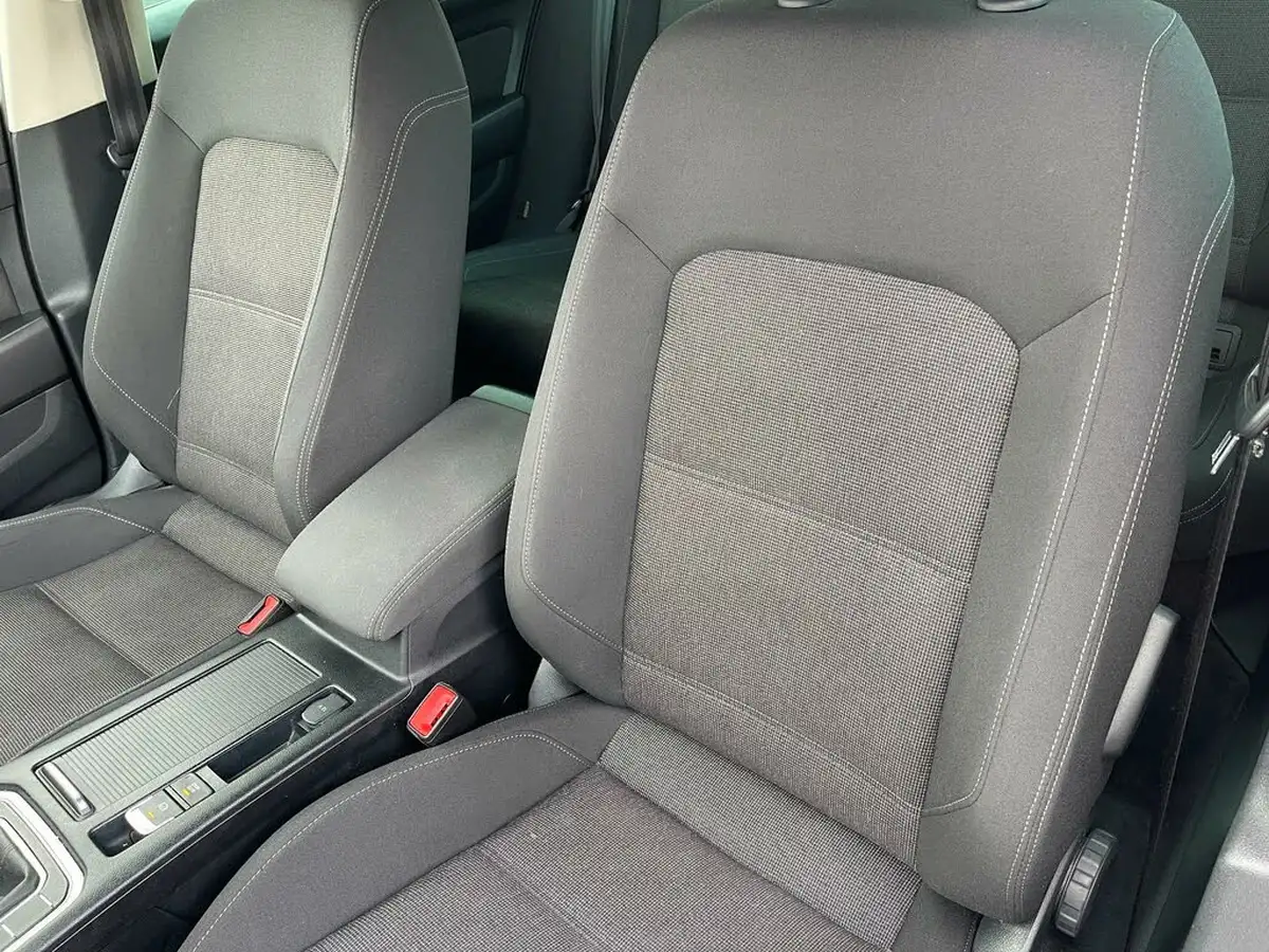 2019-volkswagen-passat-20tdi-se-business-ss-saloon-4d-big-36