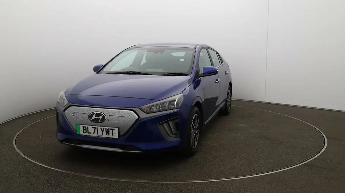 2022-hyundai-ioniq-e-premium-electric-big-35