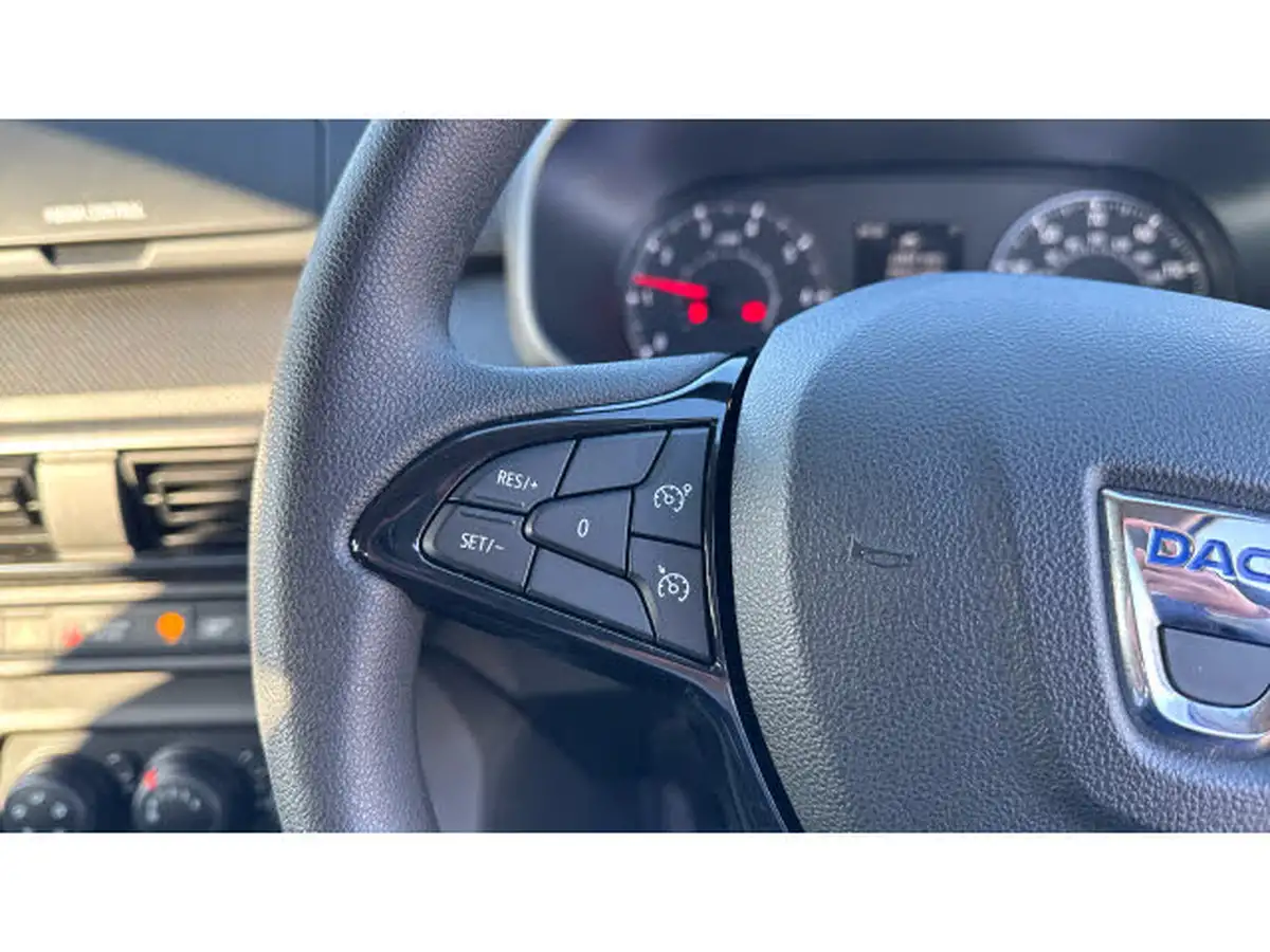 2021-dacia-sandero-10-tce-essential-90bhp-big-21