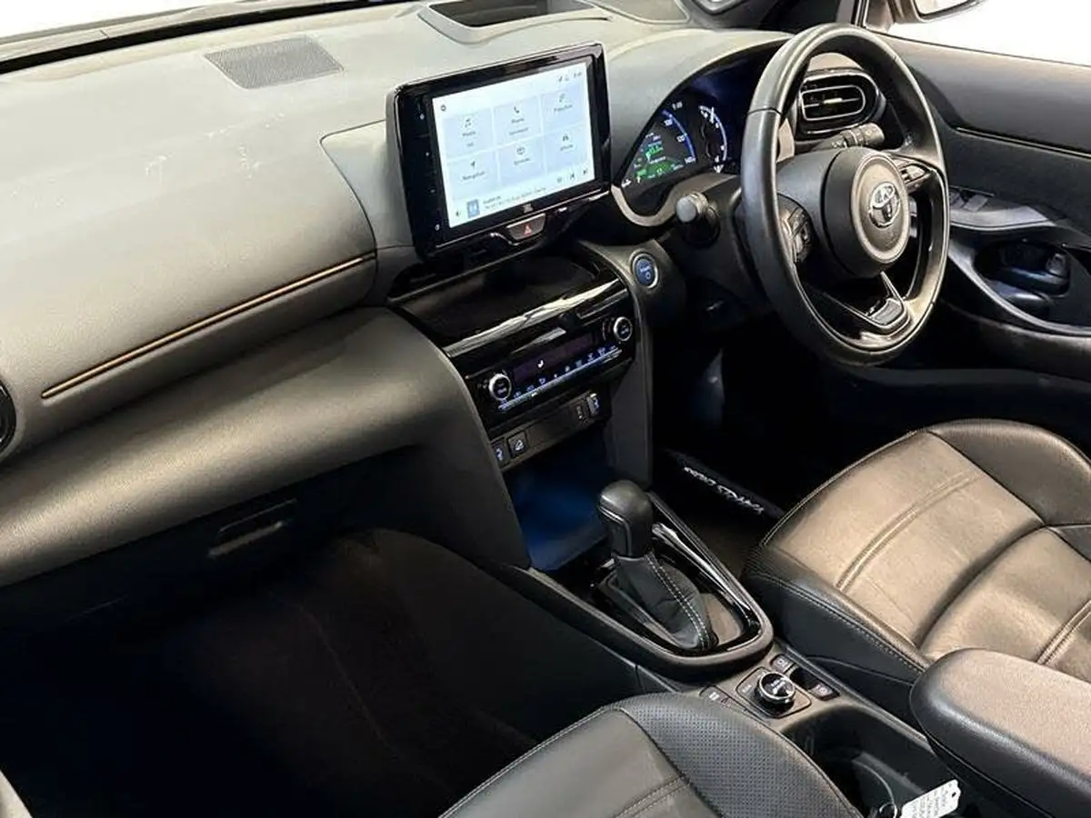 2021-toyota-yaris-cross-15-vvt-i-premiere-edition-awd-i-big-10