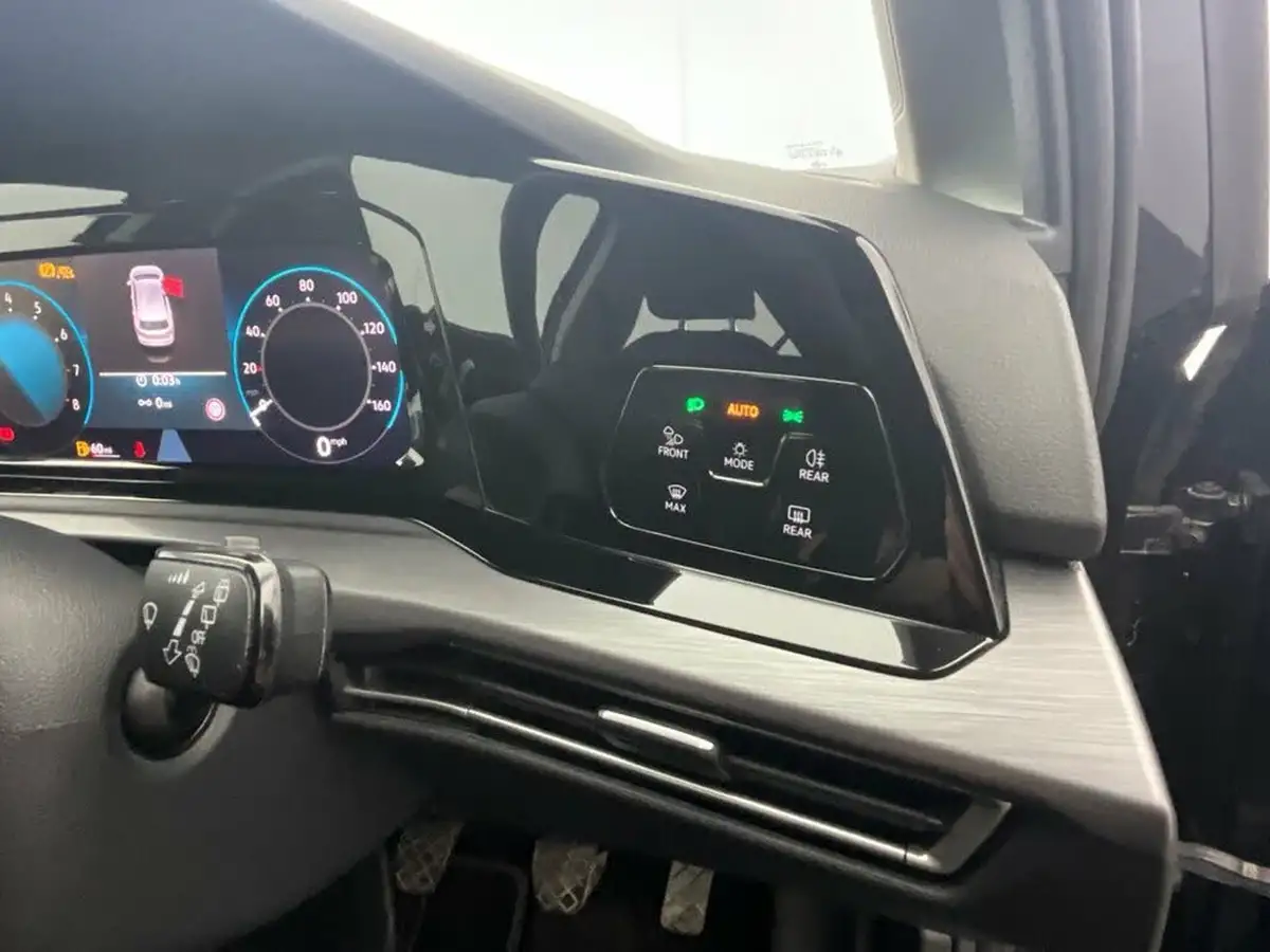 2020-volkswagen-golf-15-tsi-style-150ps-hatchback-big-25