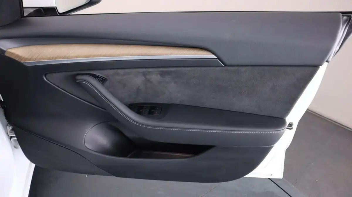 2021-tesla-model-3-e-long-range-4x4-big-15