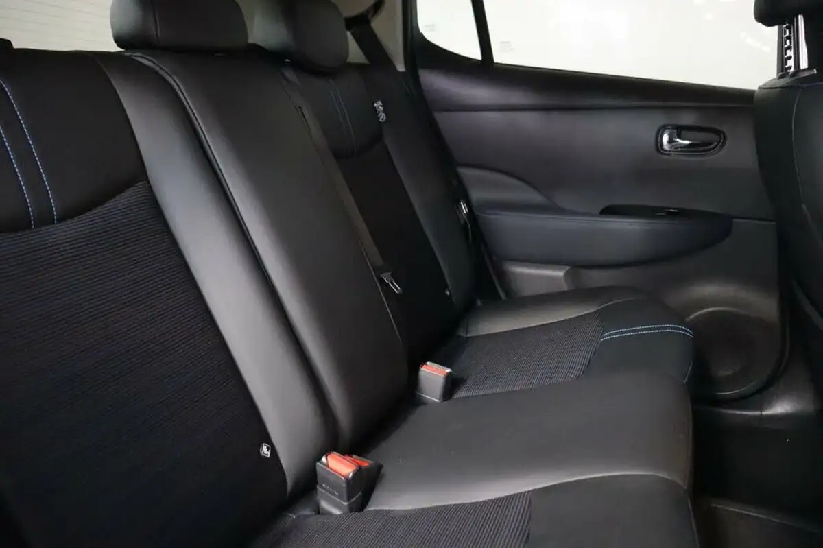 2019-nissan-leaf-e-n-connecta-big-19