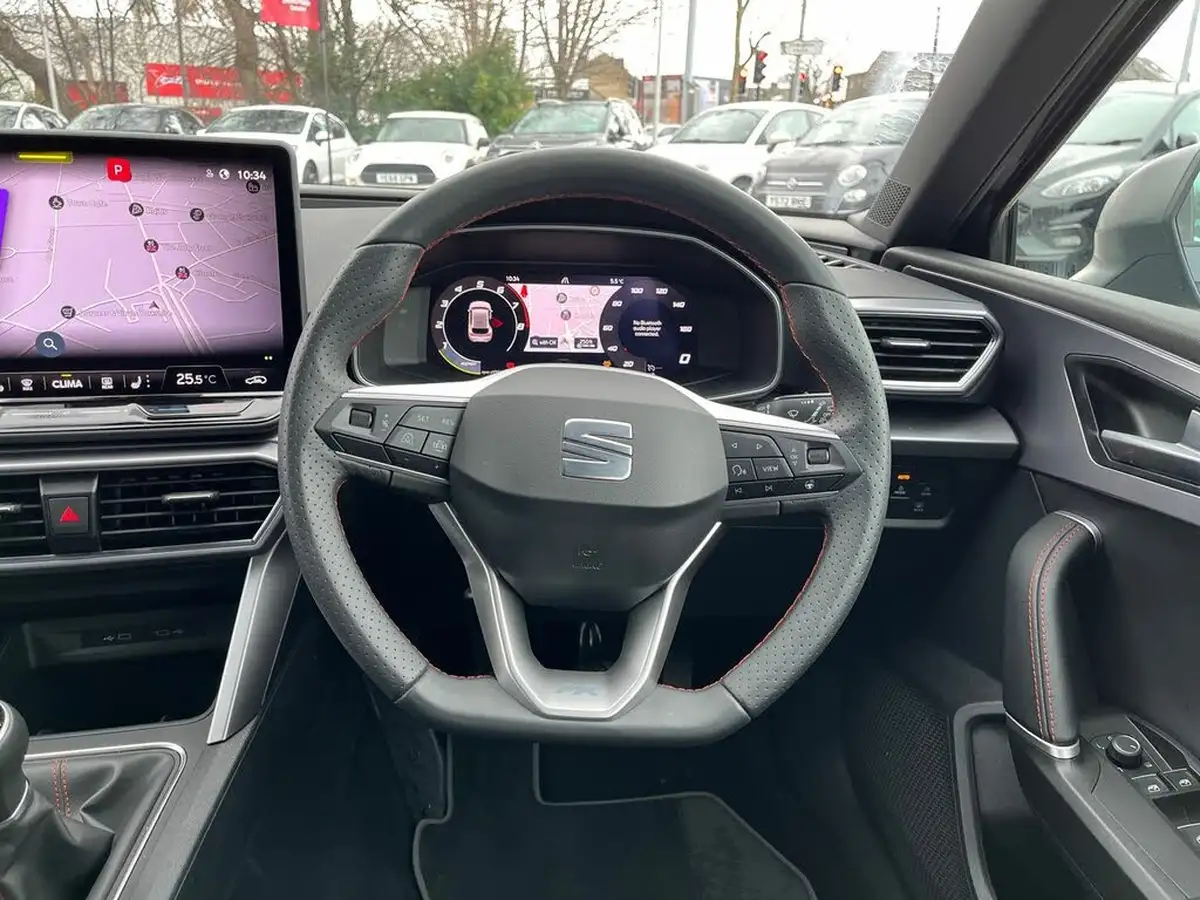 2024-seat-leon-15-tsi-fr-sport-hatchback-big-15