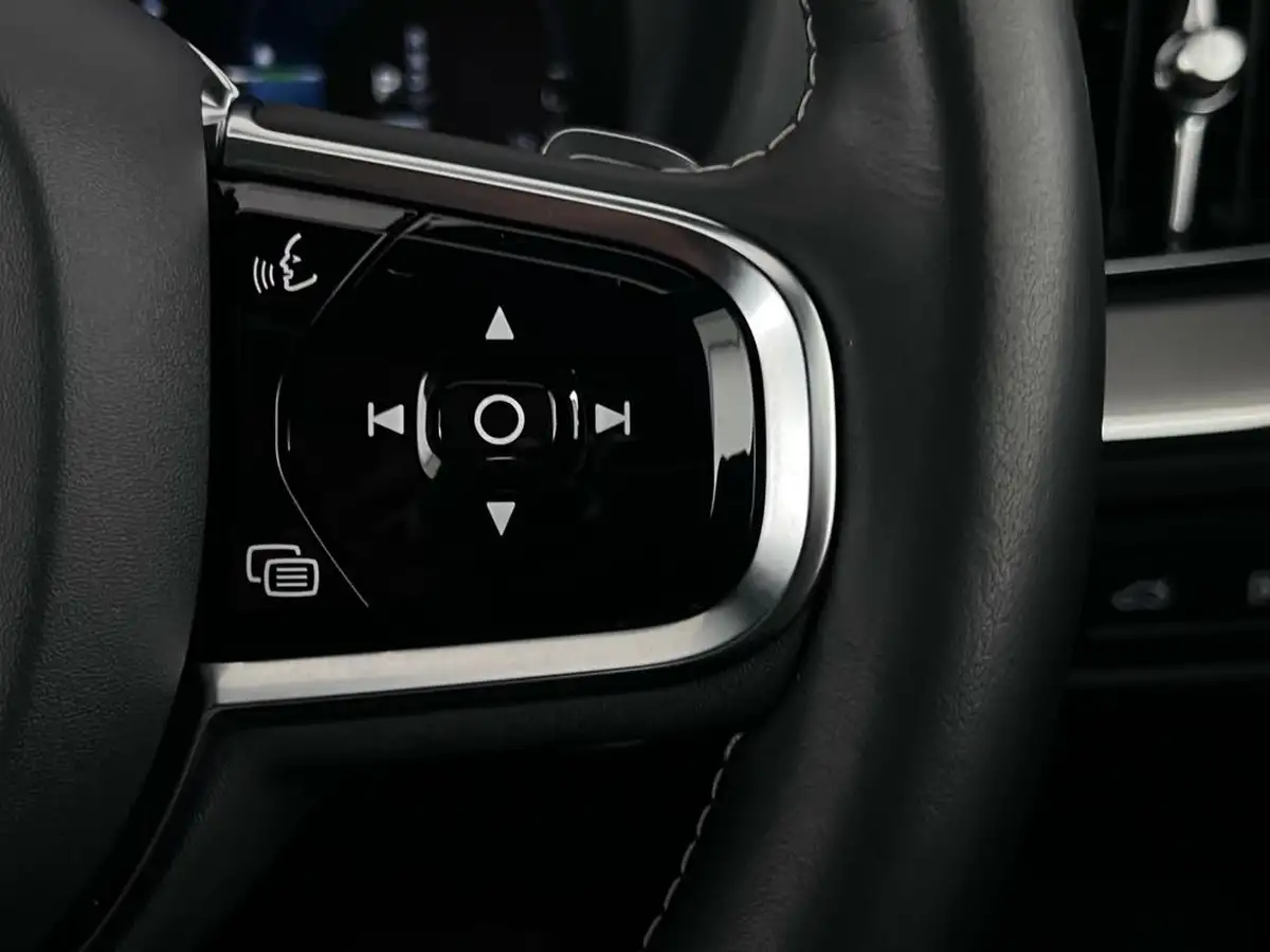 2020-volvo-xc60-20-t8-r-design-pro-big-21