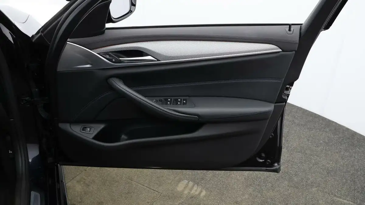 2019-bmw-5-series-20td-520d-m-sport-188bhp-touring-5d-big-14
