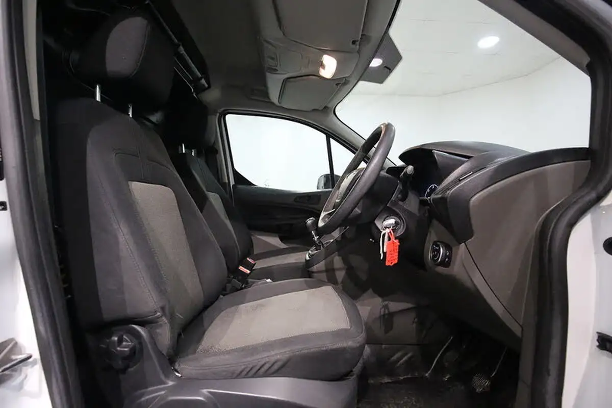 2020-ford-transit-connect-big-18