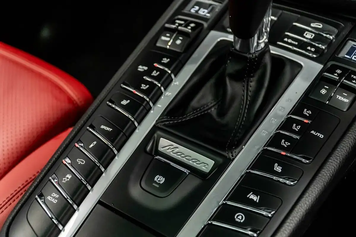 2019-porsche-macan-30-v6-s-big-36