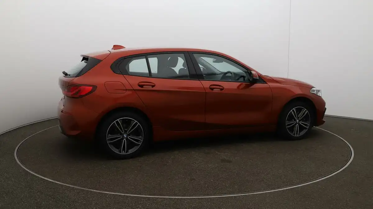 2020-bmw-1-series-15td-116d-sport-big-42