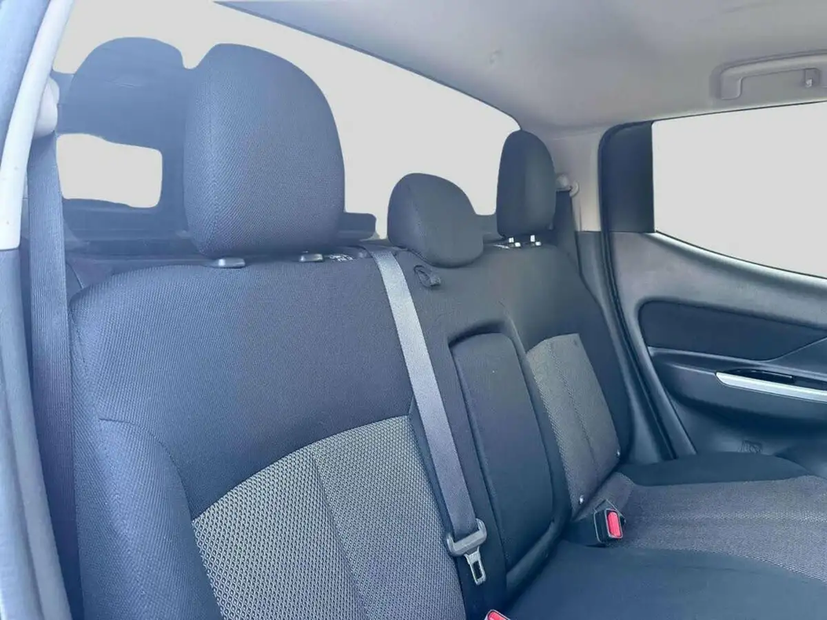 2020-mitsubishi-l200-22di-d-warrior-auto-big-16
