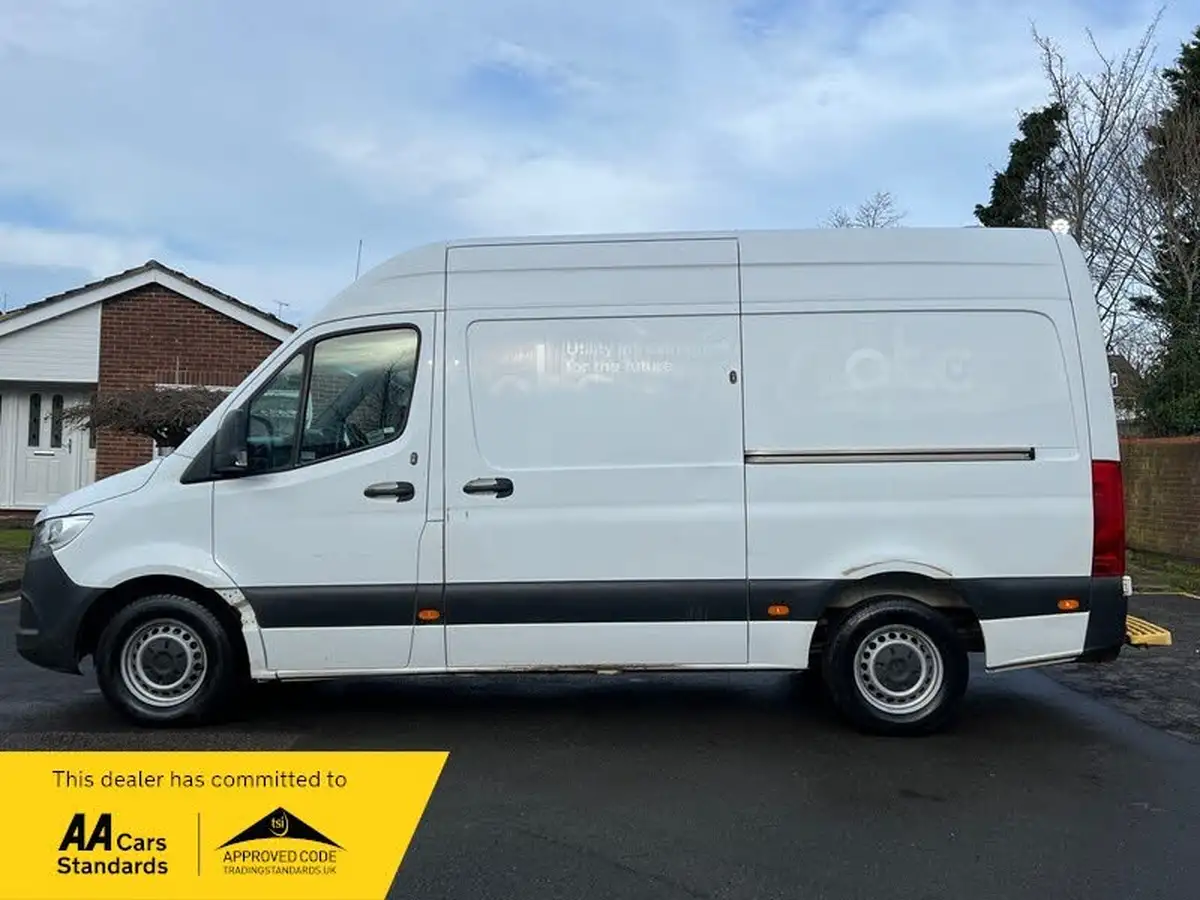 2019-mercedes-benz-sprinter-21cdi-314-l2h1-143pseu6c-panel-van-fwd-big-5