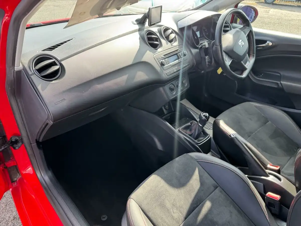 2015-seat-ibiza-12-fr-black-sportcoupe-3d-big-17