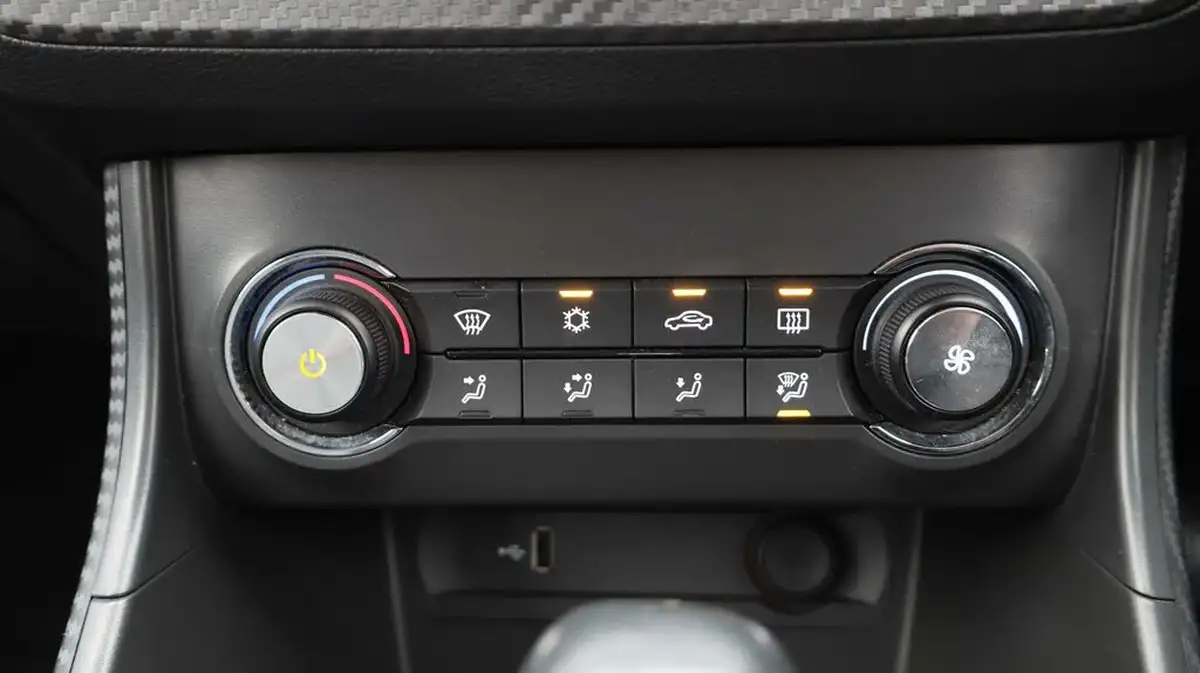 2020-mg-zs-suv-10t-gdi-exclusive-111ps-big-12