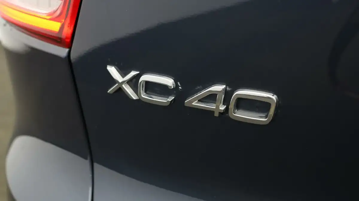 2022-volvo-xc40-15-t5-inscription-pro-big-20