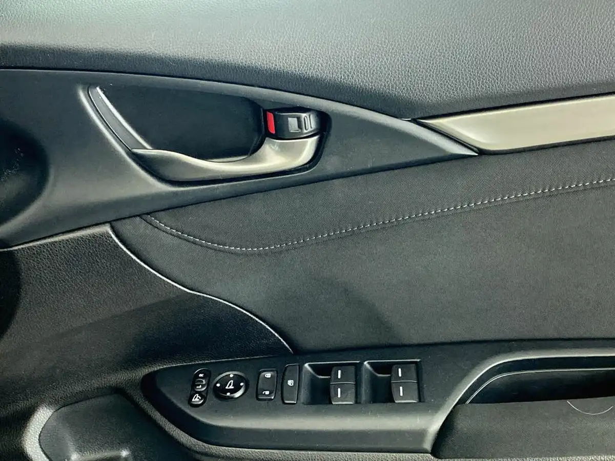 2019-honda-civic-10-vtec-turbo-sr-hatchback-5d-cvt-big-12