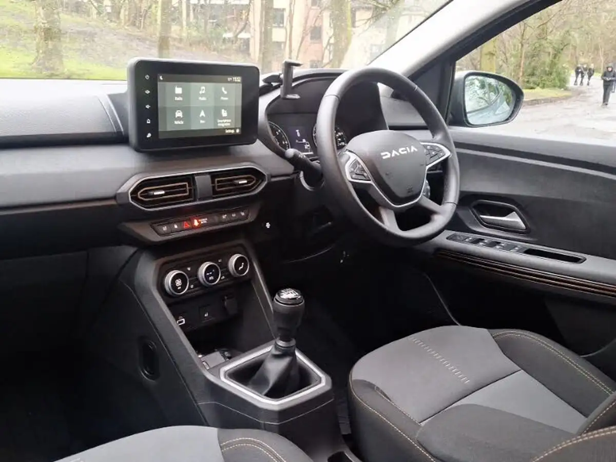 2023-dacia-sandero-stepway-10-tce-essential-90bhp-big-9