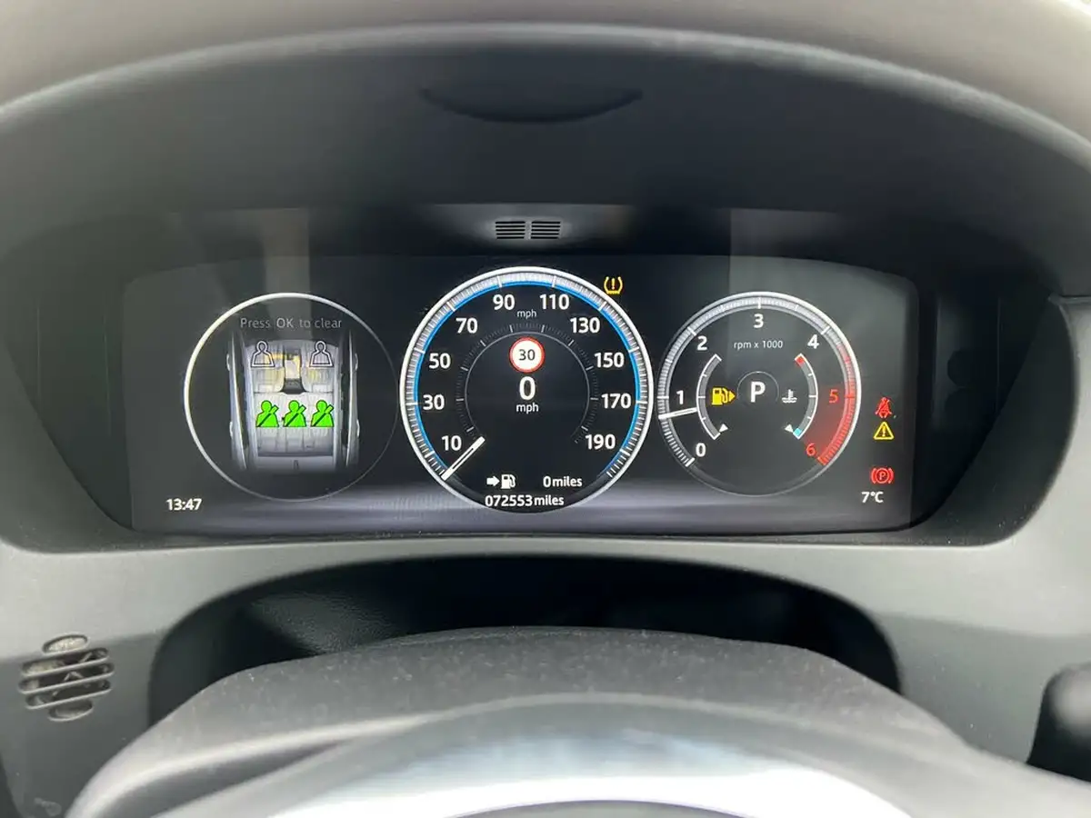 2018-jaguar-f-pace-20-i4d-r-sport-240ps-awd-auto-big-22