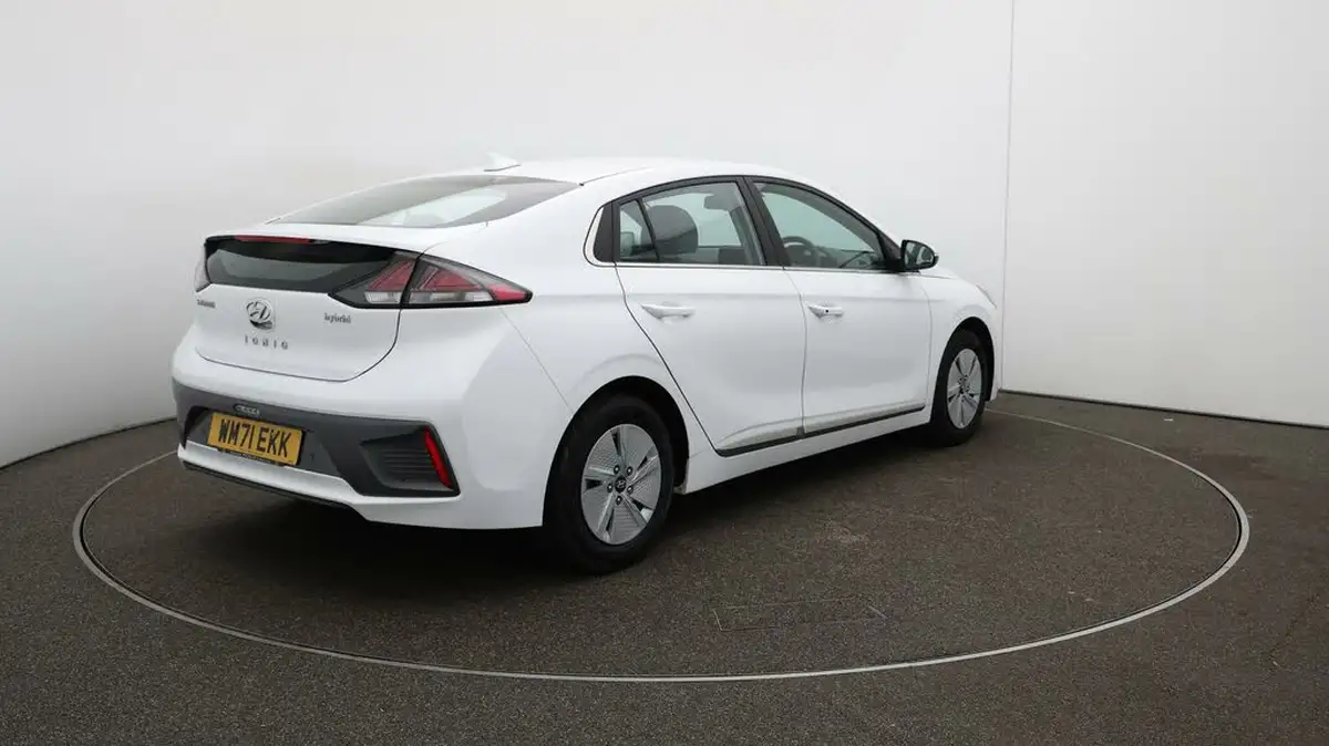 2022-hyundai-ioniq-16-gdi-premium-hybrid-big-7