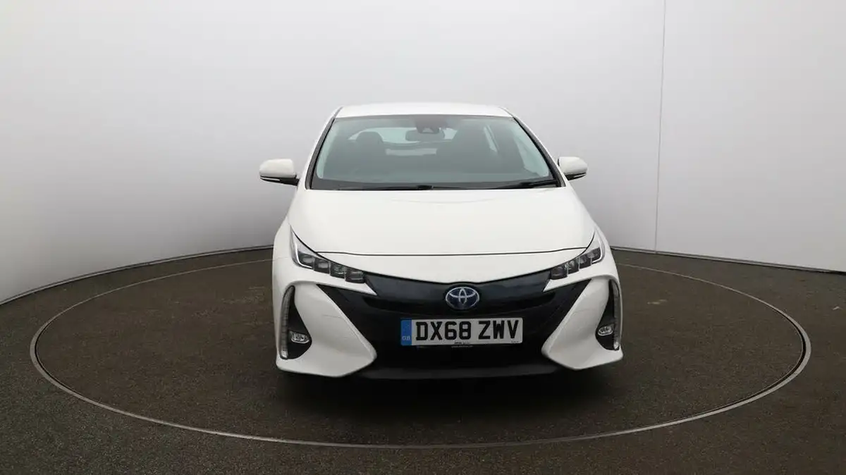 2018-toyota-prius-18-vvt-i-business-edition-plus-ss-big-2