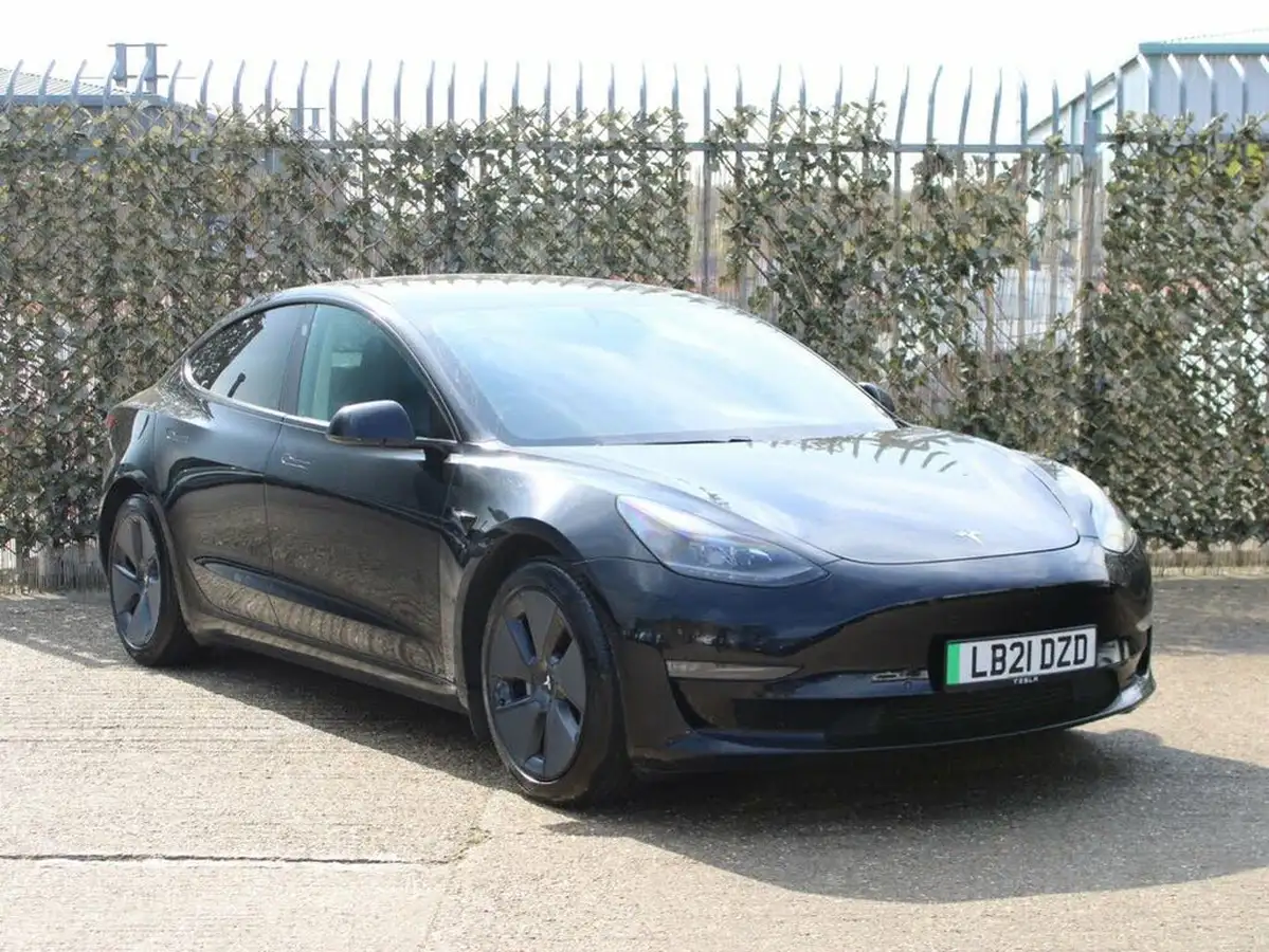 2021-tesla-model-3-e-long-range-4x4-big-1