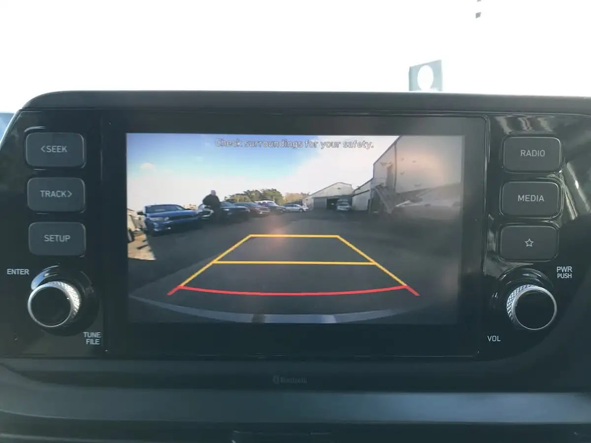 2022-hyundai-i20-10-t-gdi-se-connect-dct-big-18