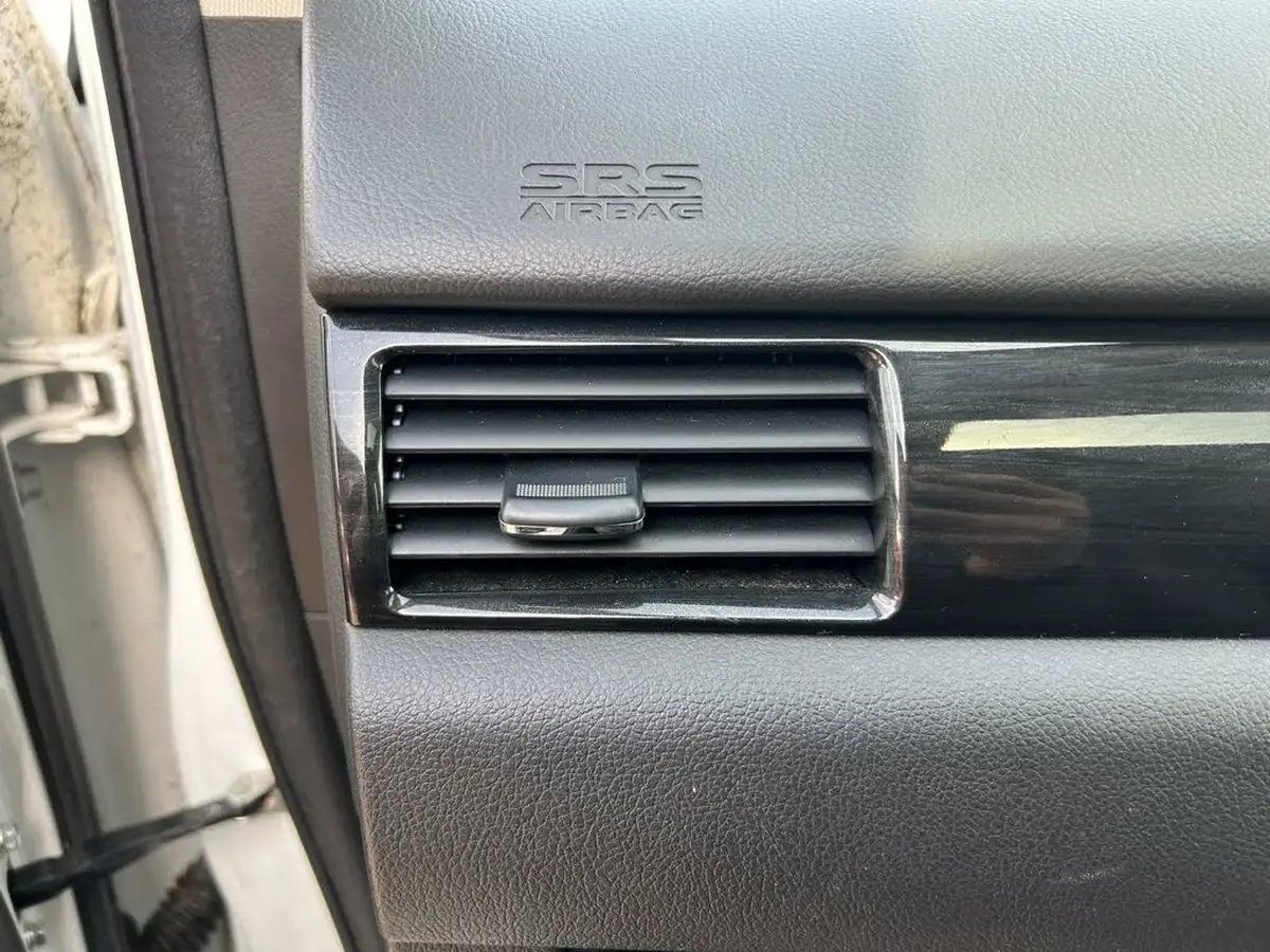 2016-mitsubishi-outlander-20-gx4h-phev-big-66
