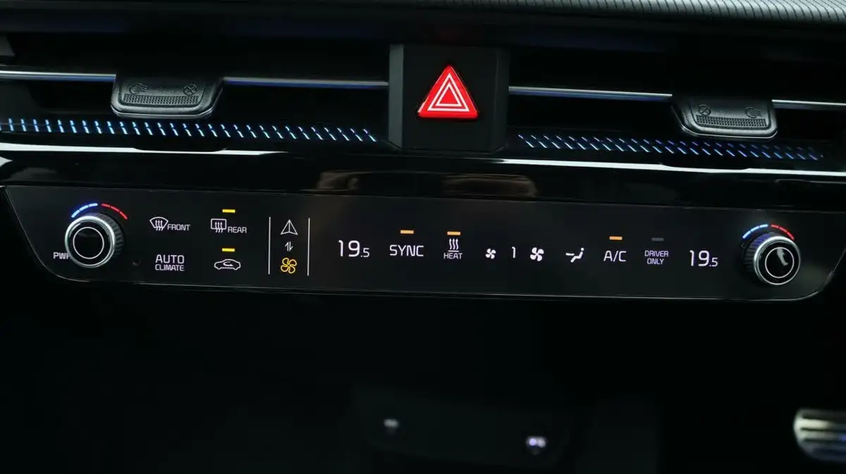 2022-kia-ev6-e-gt-line-320bhp-awd-heat-pump-big-12