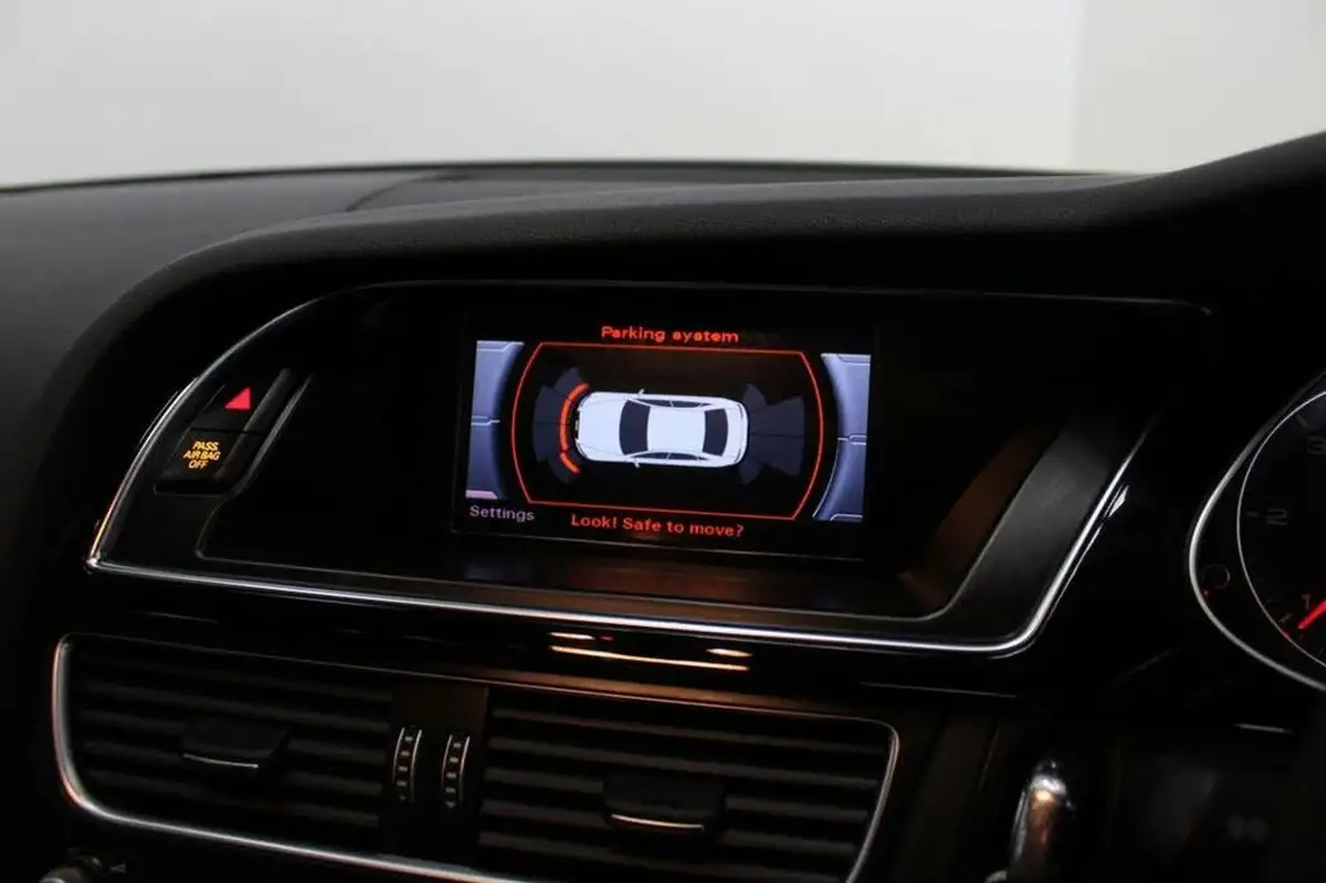 2015-audi-a4-20td-black-edition-177ps-multitronic-big-35