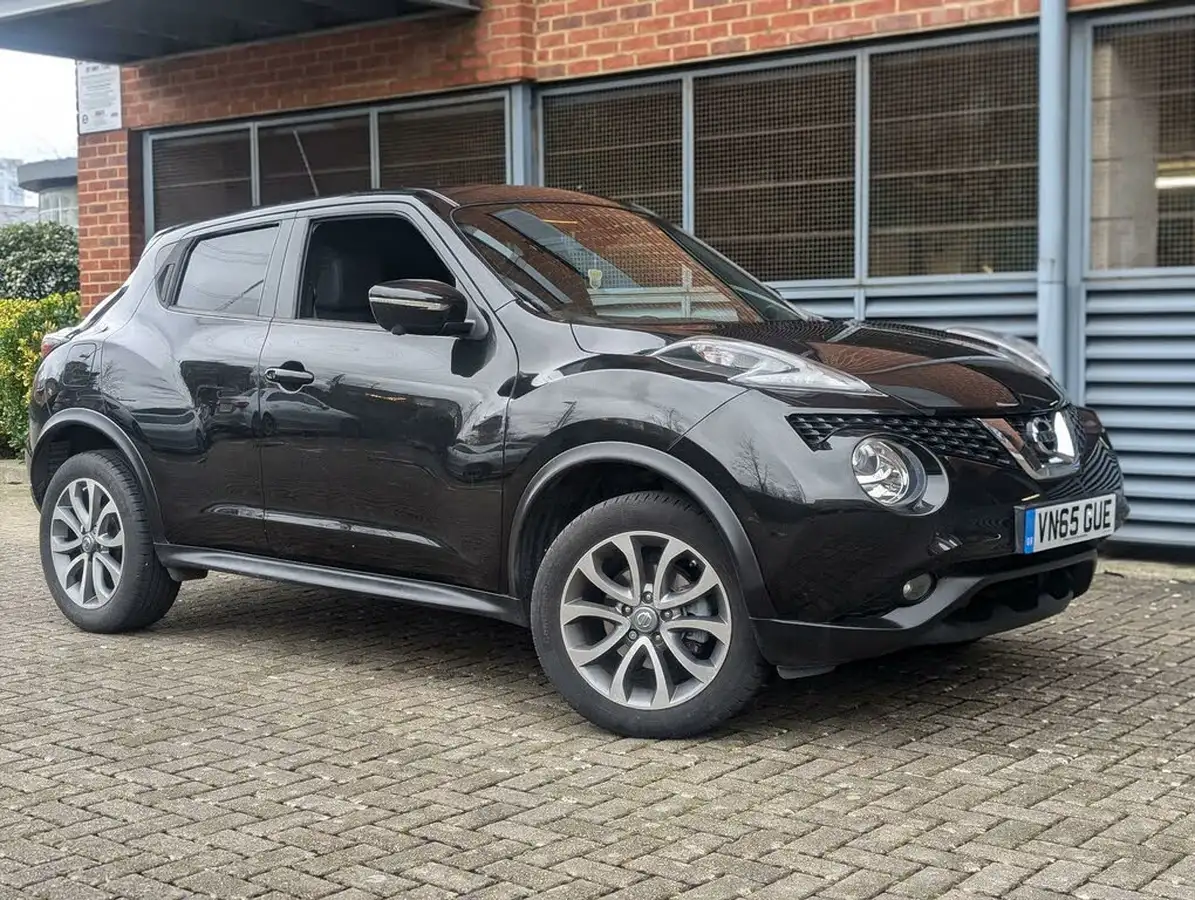 2015-nissan-juke-16-tekna-117ps-1598cc-xtronic-cvt-big-2