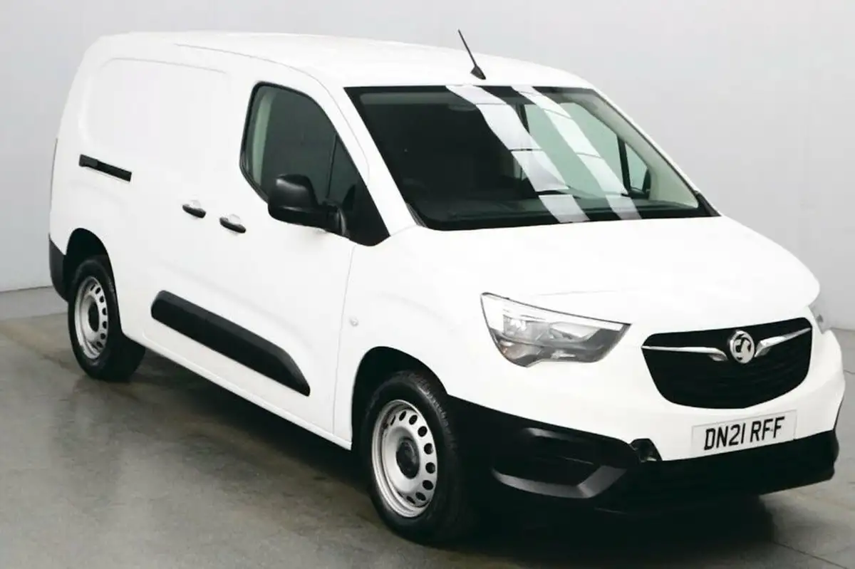 2021-vauxhall-combo-15cdti-dynamic-2300-100pseu6dt-l2h1-panel-big-8