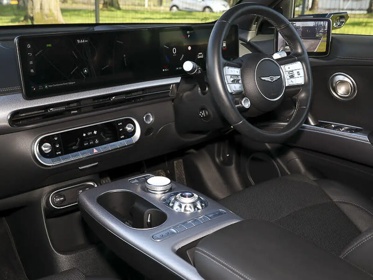 2024-genesis-gv60-e-sport-big-10