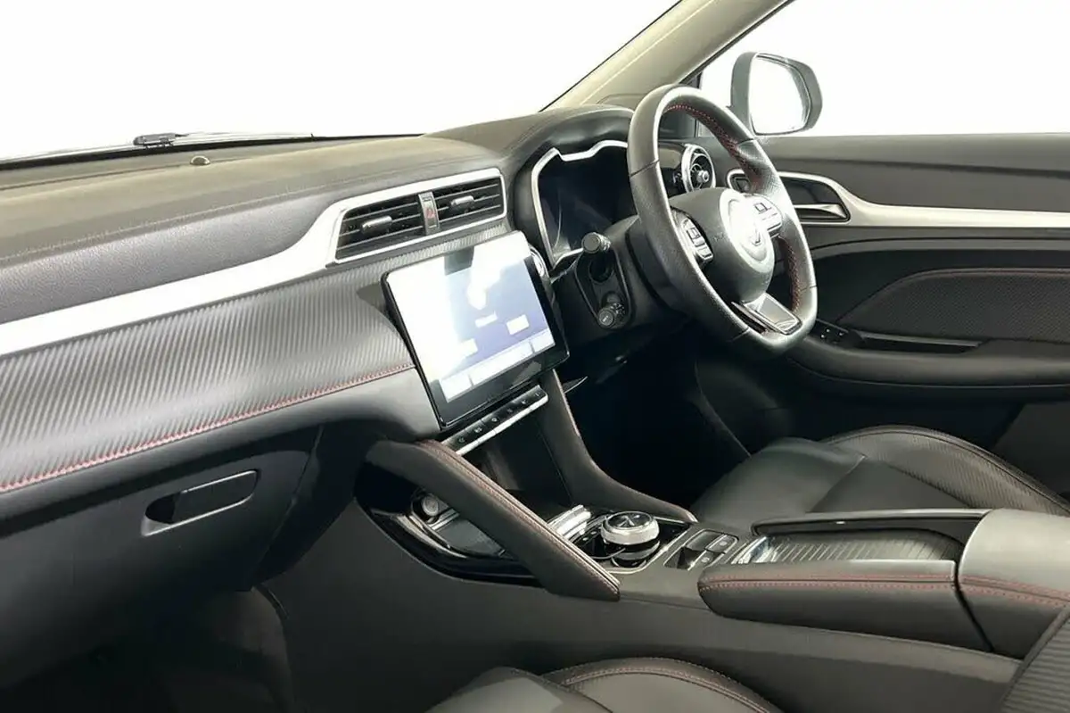 2022-mg-zs-suv-e-trophy-ev-156ps-long-range-big-10