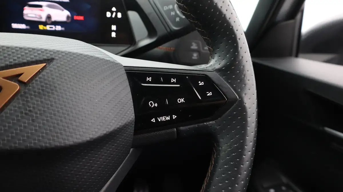 2022-cupra-born-e-v2-204ps-58kwh-big-26