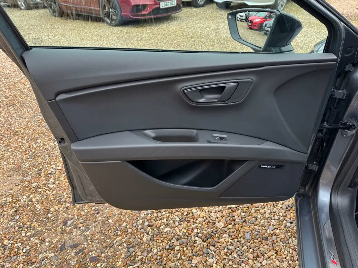 2015-seat-leon-20-cupra-280-sports-tourer-5d-big-69