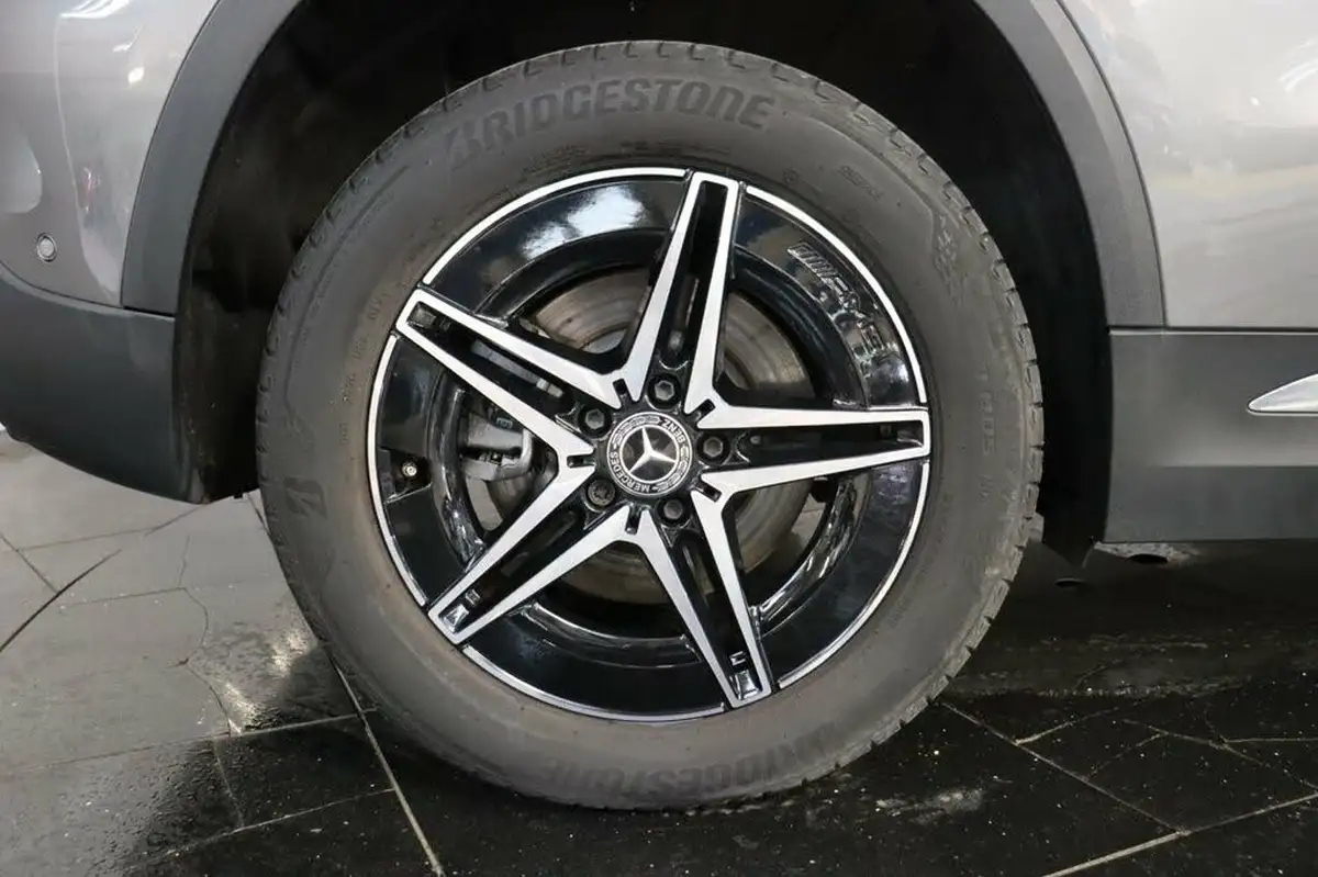 2021-mercedes-benz-eqa-e-eqa-250-amg-line-big-10