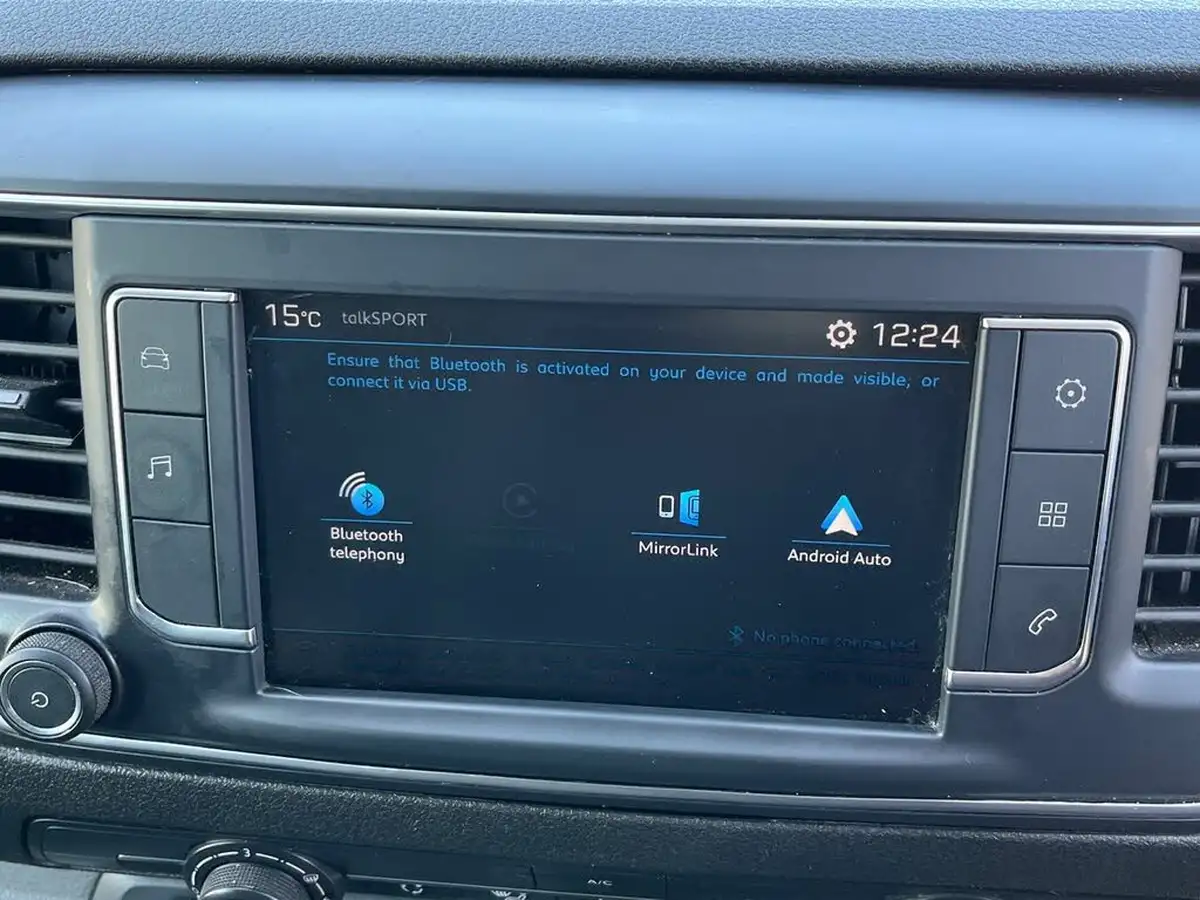 2022-peugeot-expert-15-bluehdi-professional-premium-compact-1000-big-16