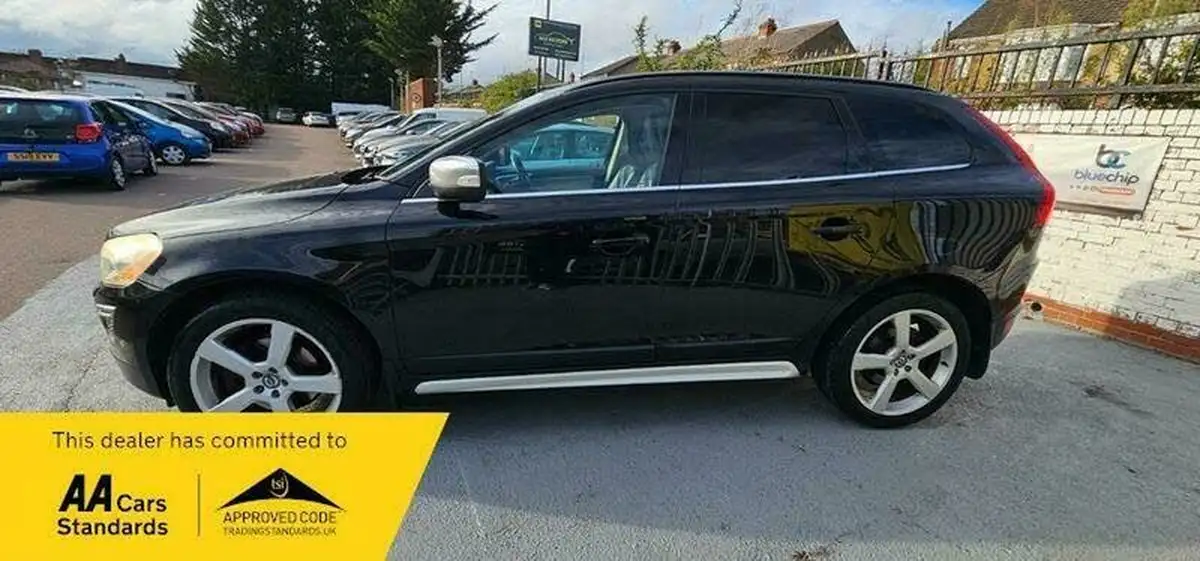 2010-volvo-xc60-24td-d5-r-design-se-premium-geartronic-big-3