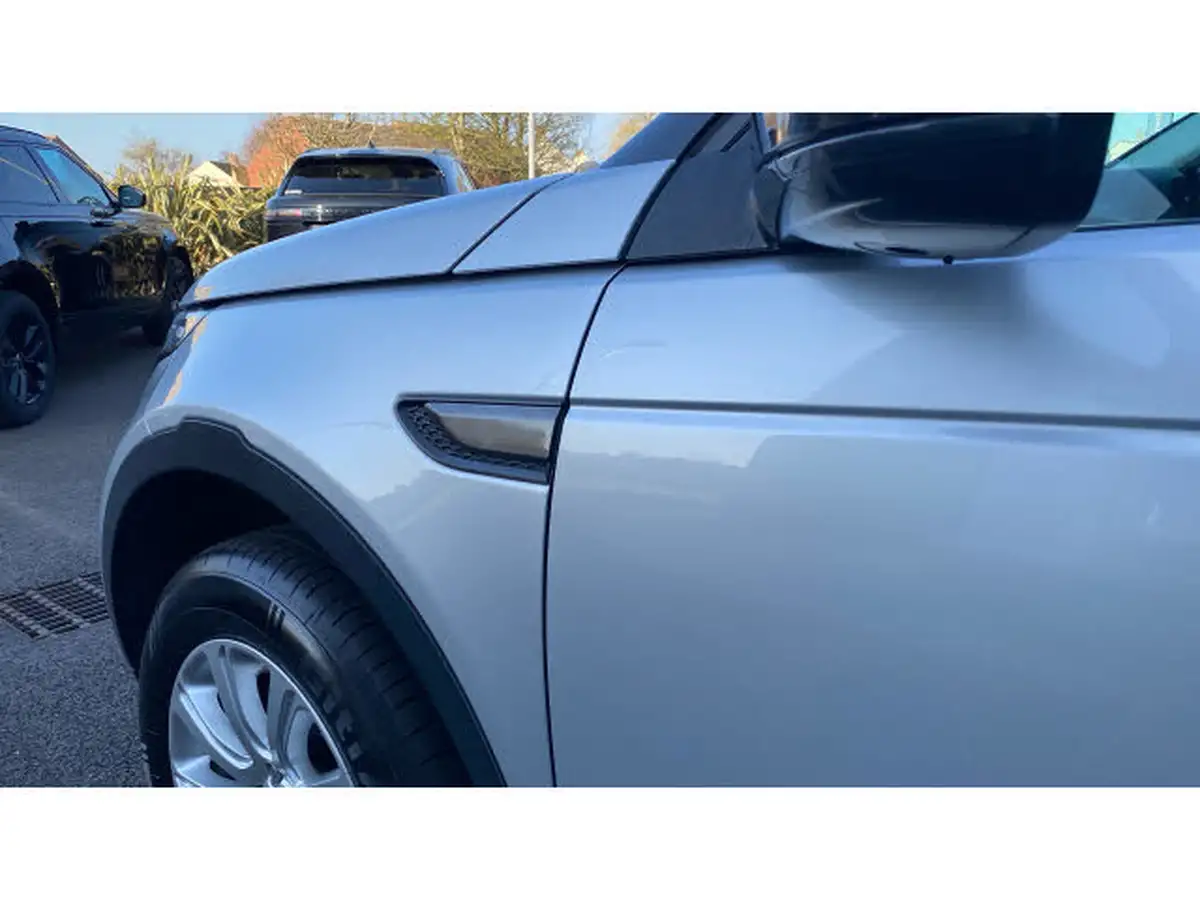 2016-land-rover-discovery-sport-20td4-se-tech-180ps-awd-ss-auto-big-19