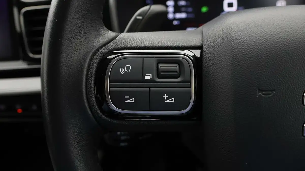 2021-citroen-c5-aircross-12-puretech-shine-eat8-big-21